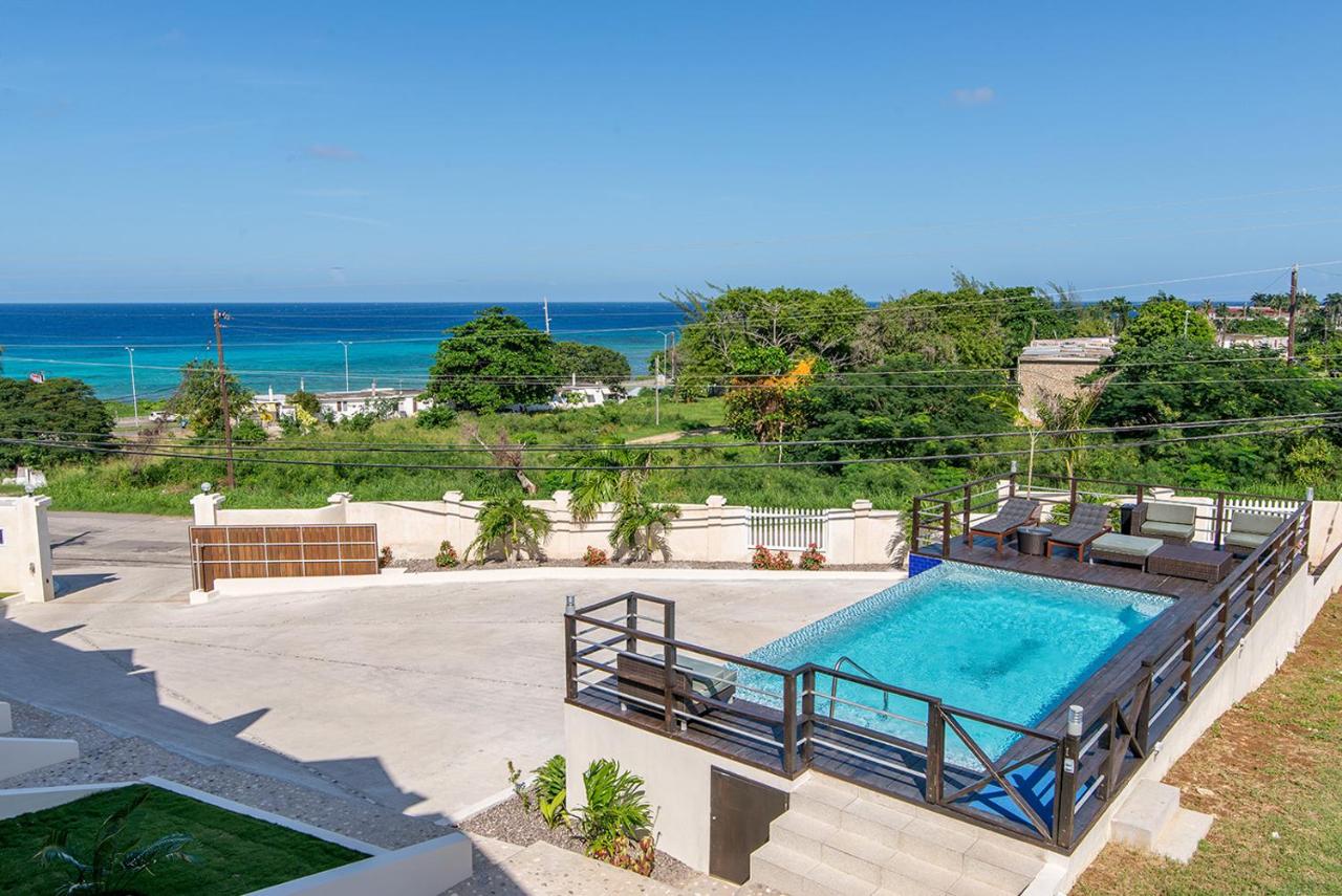 B&B Bahía Montego - Luxury 2BR Home facing Beach w/Pool Montego Bay #5 - Bed and Breakfast Bahía Montego