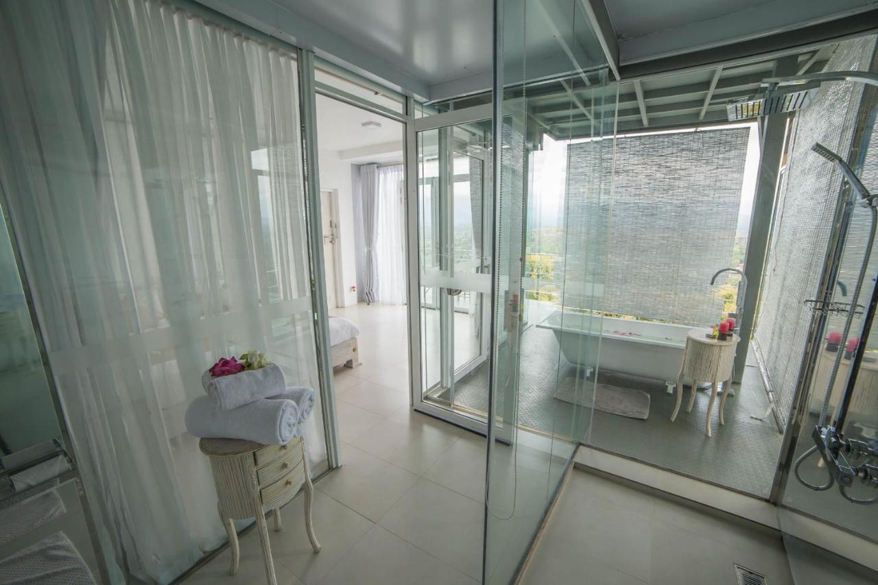 Grand Deluxe Double Room with Mountain View with free Local Experience