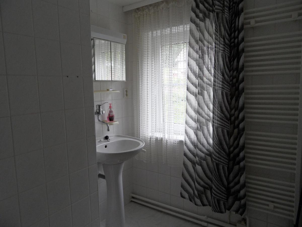 Apartment with Shower