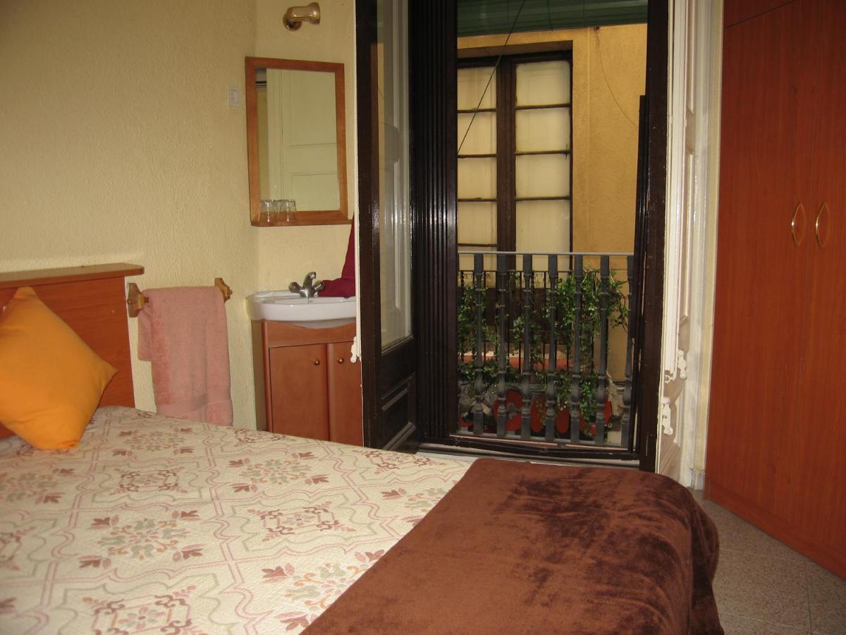 Camera Singola con Bagno in Comune