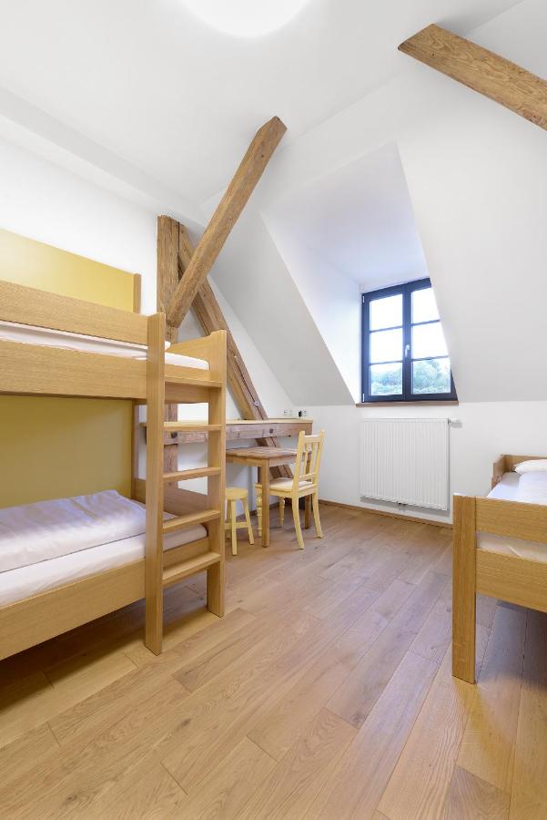Dreibettzimmer mit Bad