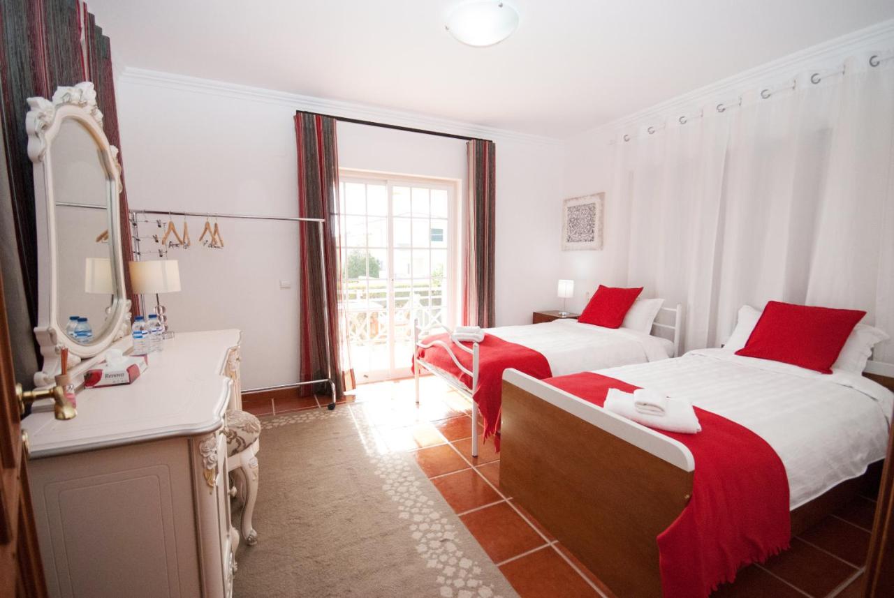 Chambre Lits Jumeaux avec Salle de Bains Privative Séparée