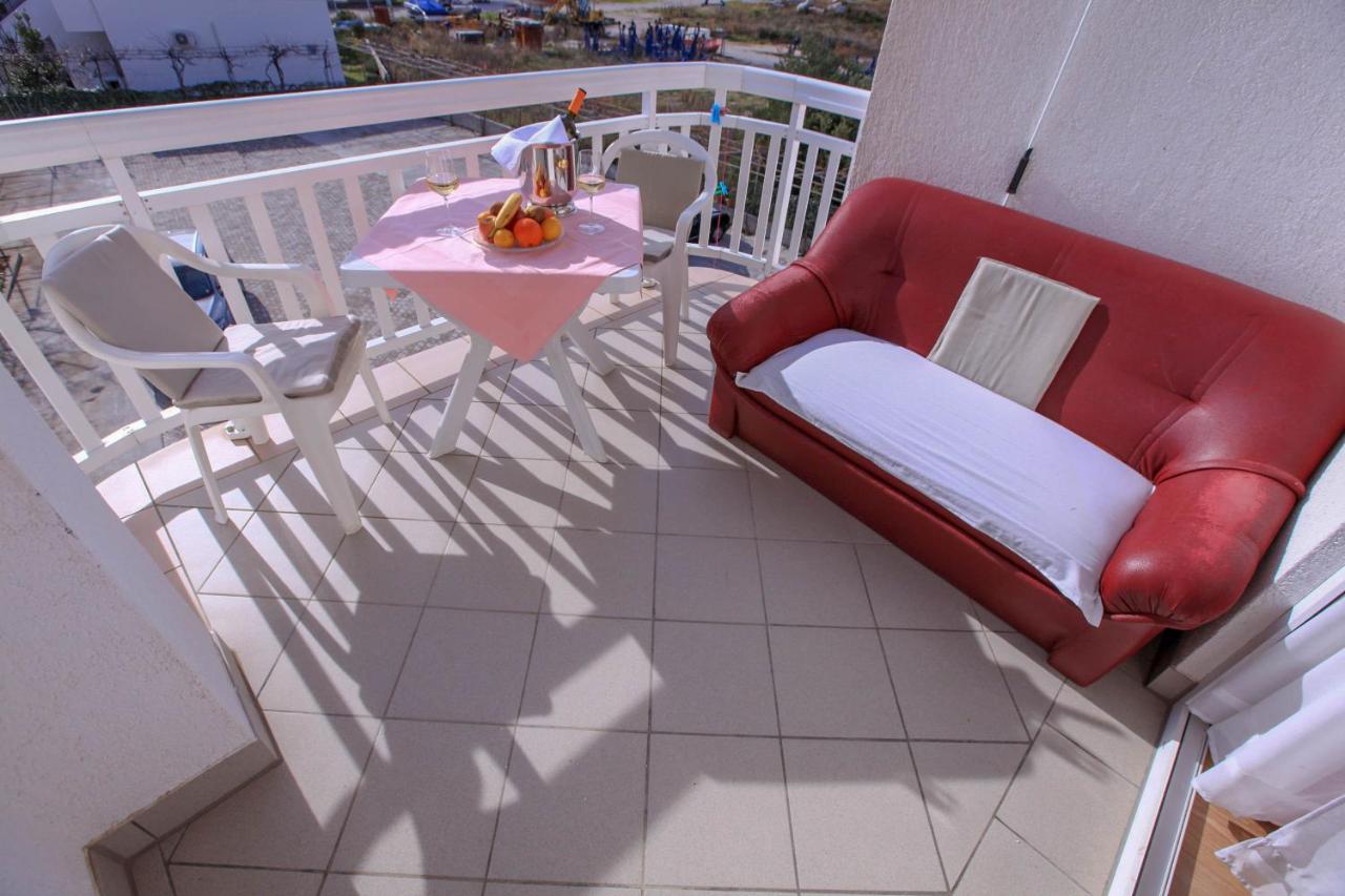 Studio with Terrace