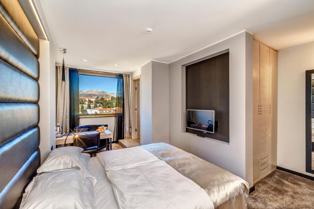 Chambre Double Supérieure - Vue sur Ville