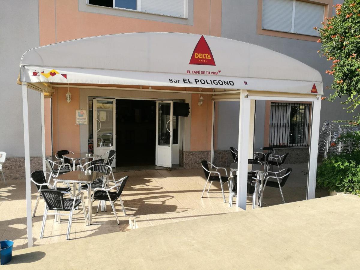 Restaurante Hostal El Poligono - B&B La Roca de la Sierra