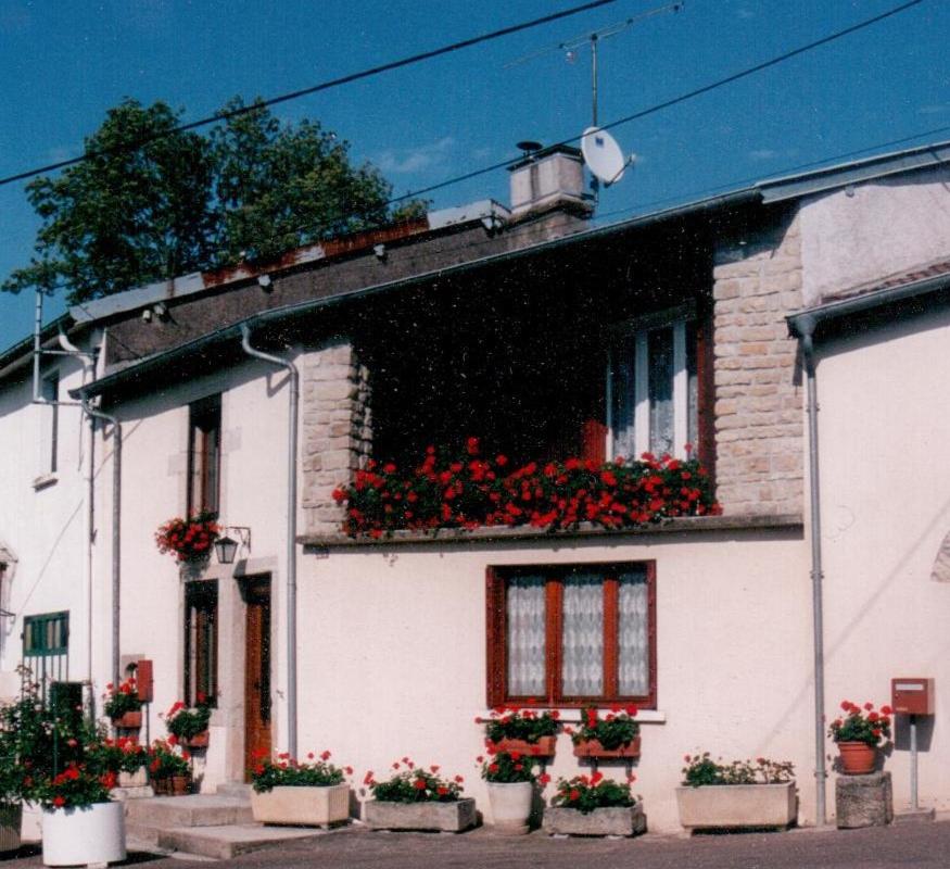 Maison De Vacances - B&B Blondefontaine