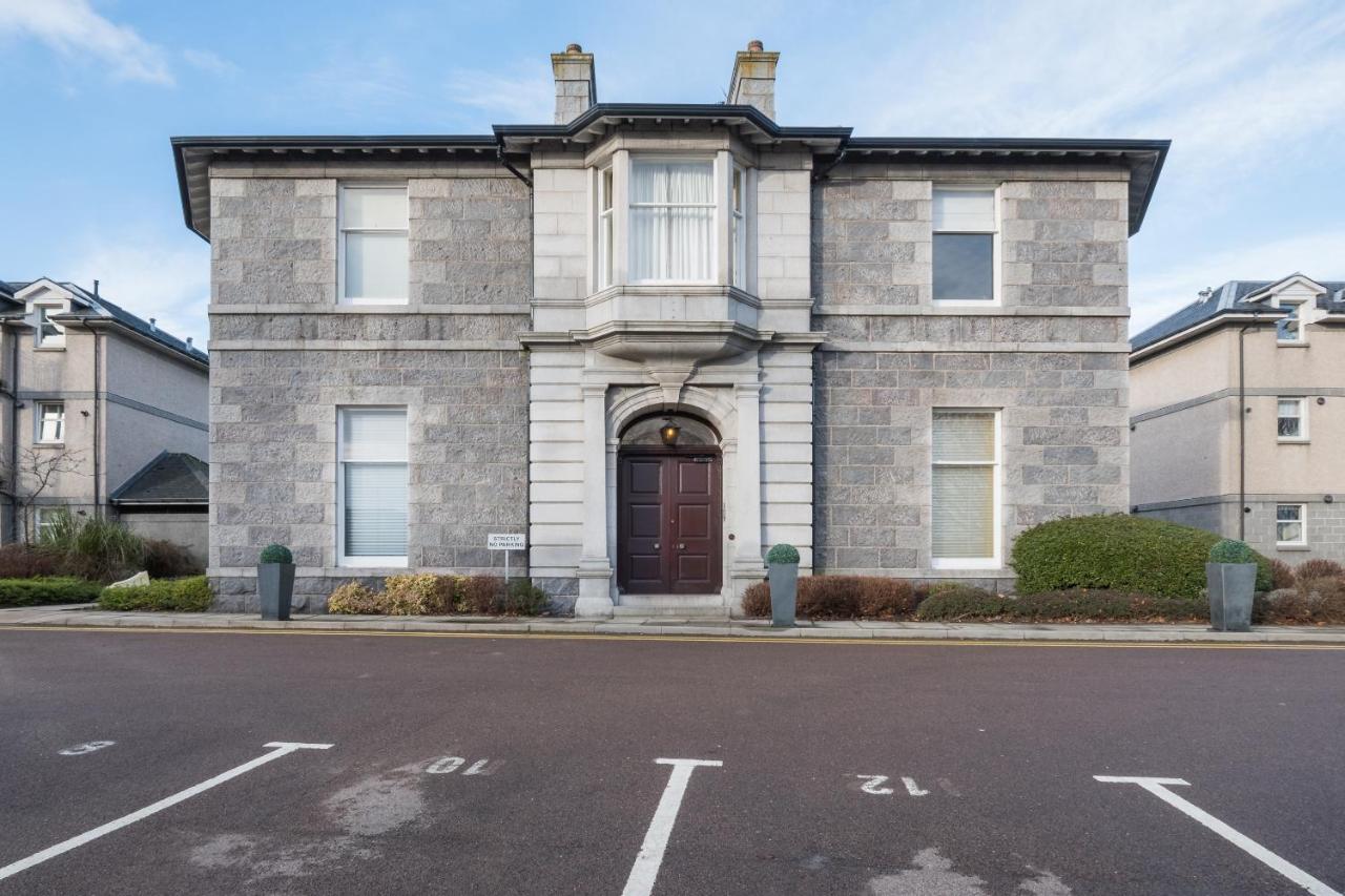 Marks At The Manor Luxury Riverside Apartments - Sleeps up to 4, with Parking and Sky TV - Chambres d'hôtes Aberdeen