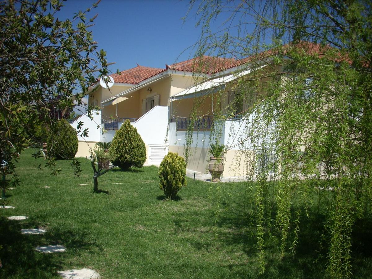 Studio Deluxe