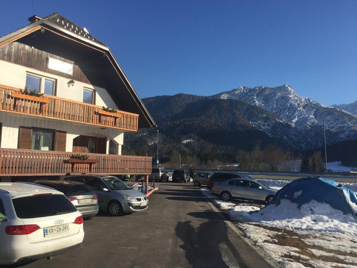 gostišče uh- planica - Bed and Breakfast