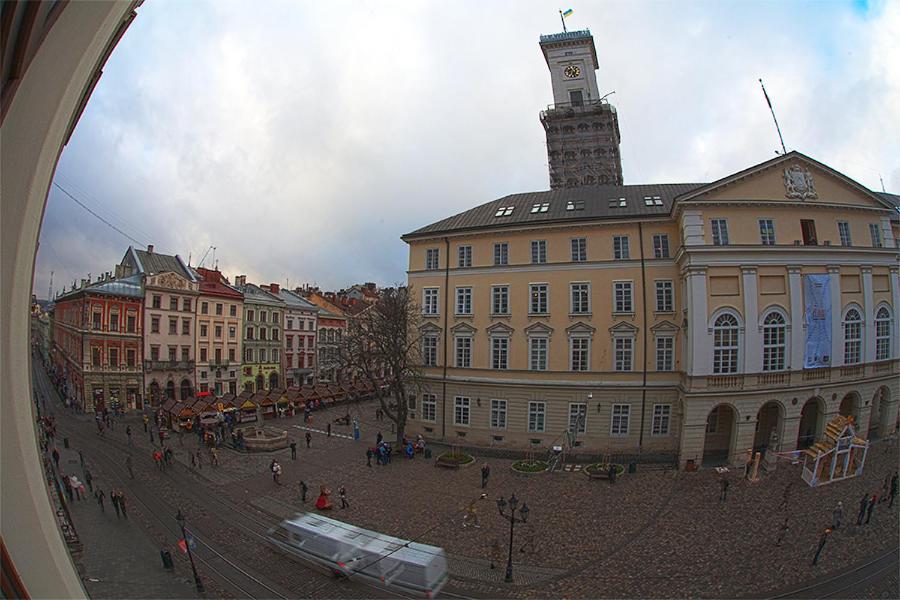 Rynok Square - the heart of Lviv - B&B