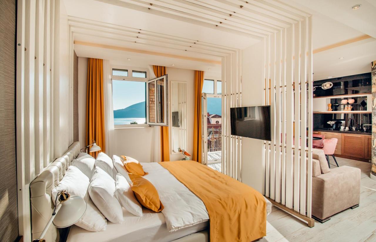 Superior Studio with Balcony and Sea View