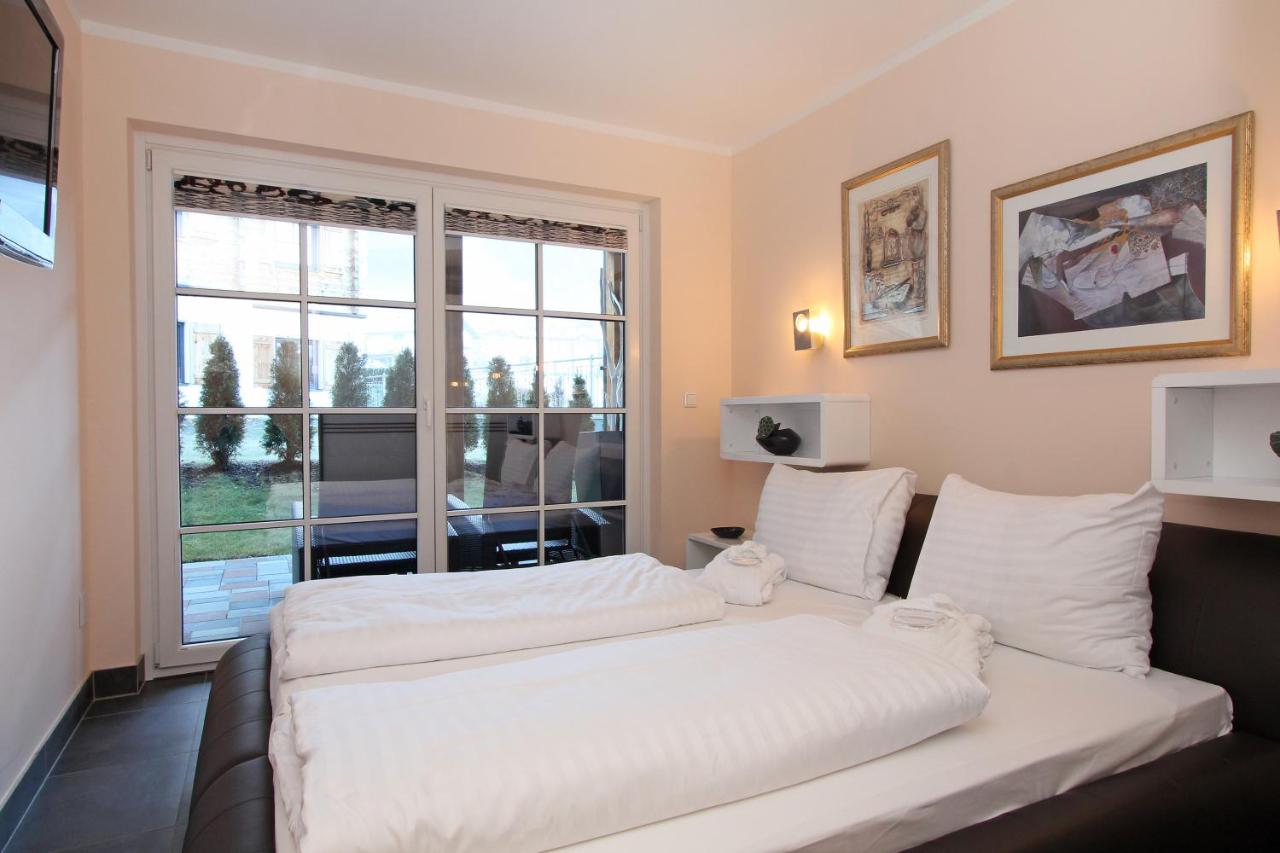 One-Bedroom Apartment E9