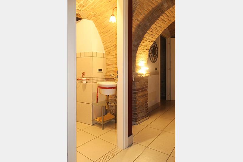 Zwei Zimmer mit Verbindungstür - Nebengebäude