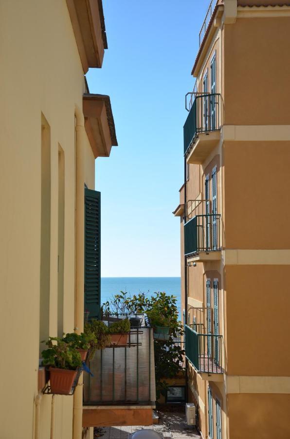 Holidayhouse Ostia - Maestrale - B&B