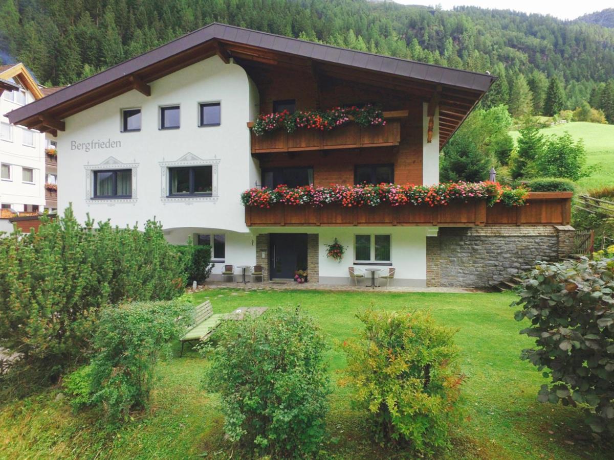Haus Bergfrieden - B&B