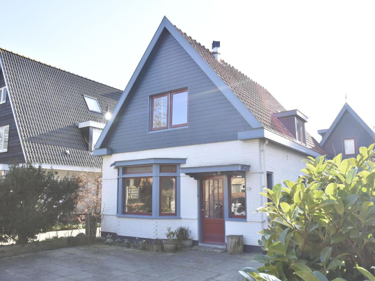 B&B Bergen - Comfortable Holiday Home in Bergen near Forest - Bed and Breakfast Bergen