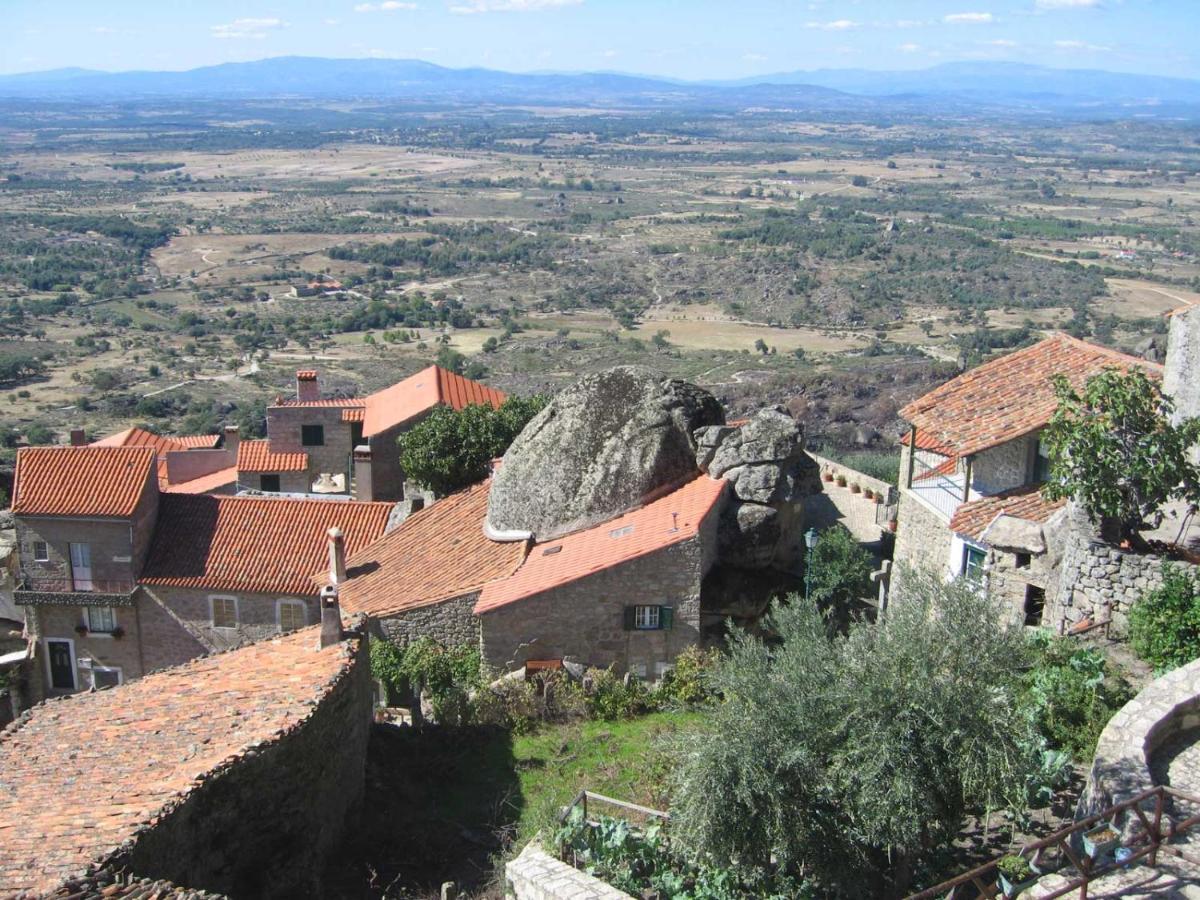 B&B Monsanto - Casa da Gruta (Cave House) - Bed and Breakfast Monsanto