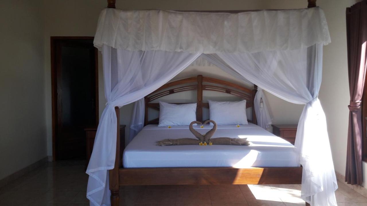 Warung Pantai Bungalows - B&B