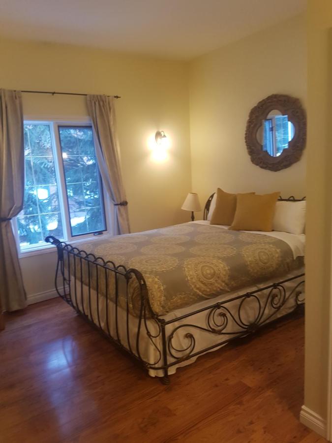 Deluxe Queen Room Rundle