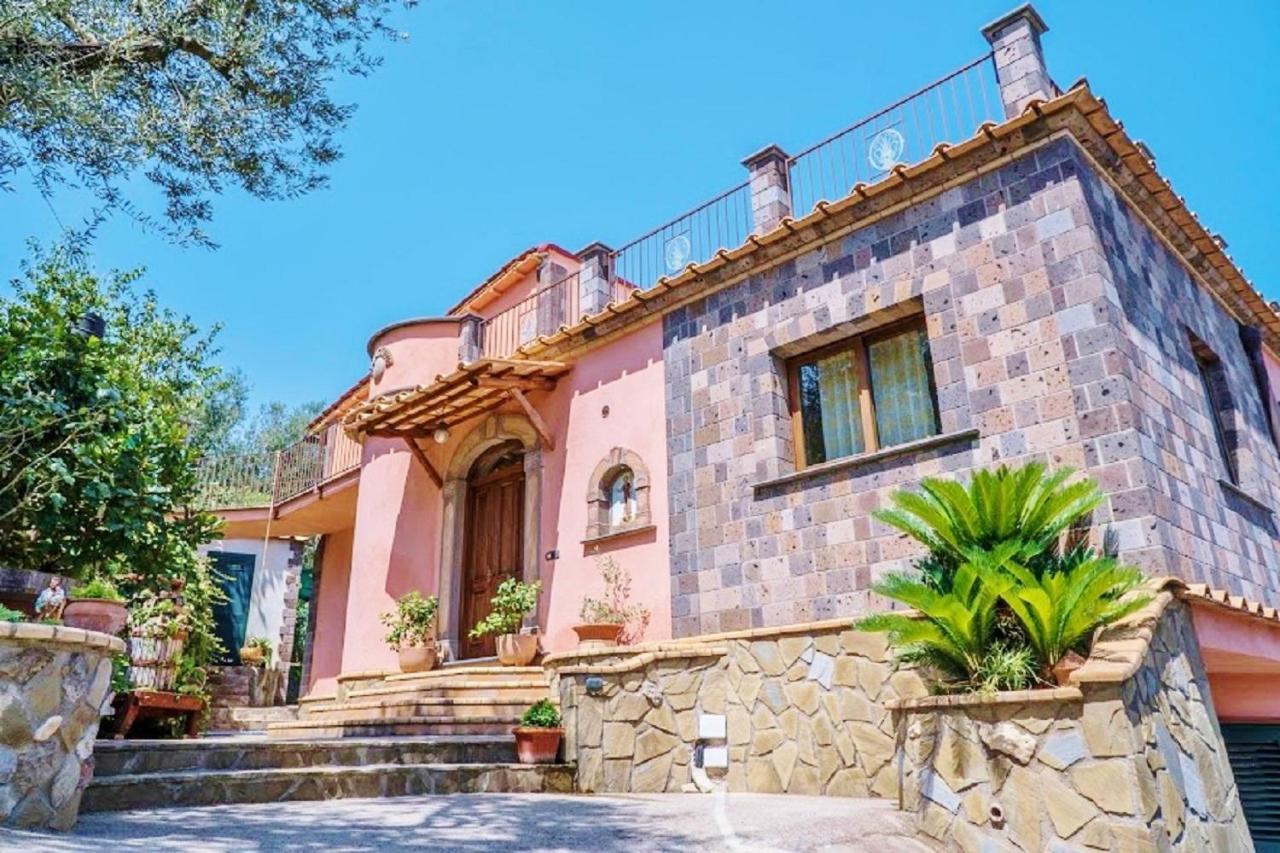 Villa Caruso - Bed and Breakfast