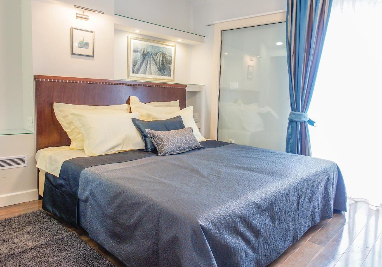 Deluxe Double or Twin Room with Balcony