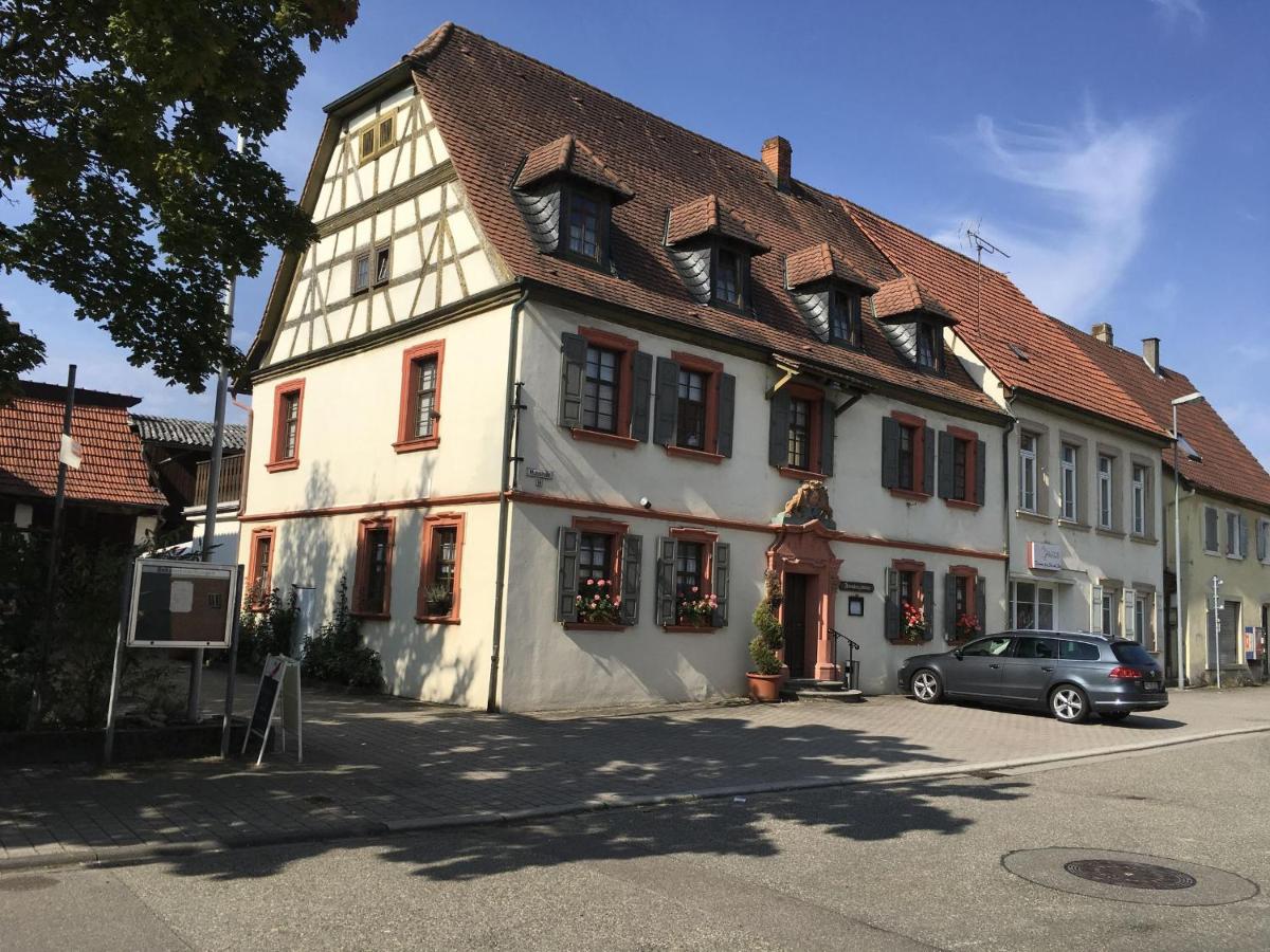 B&B Sinsheim - Gasthaus Löwen - Bed and Breakfast Sinsheim