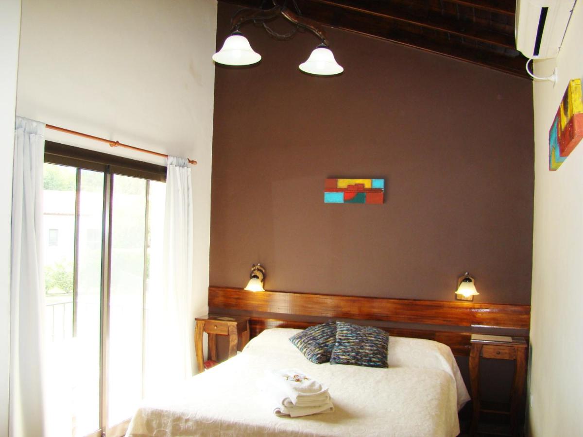 Apartment with Mountain View