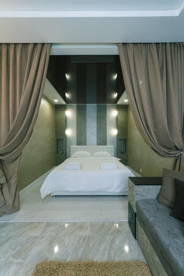 Апартаменты Гмыри 12б - Bed and Breakfast