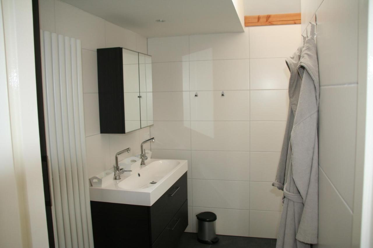 Twin Room with Shower