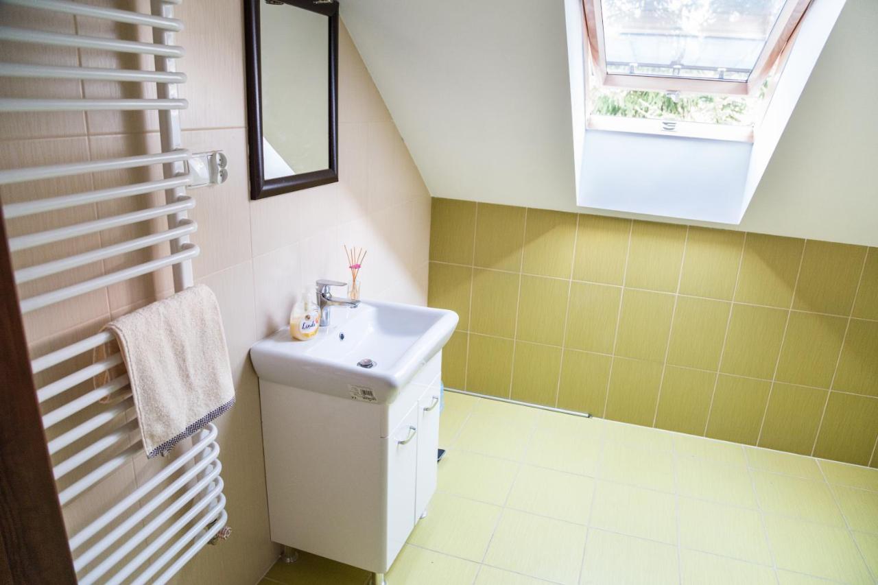 Twin Room with Shared Bathroom