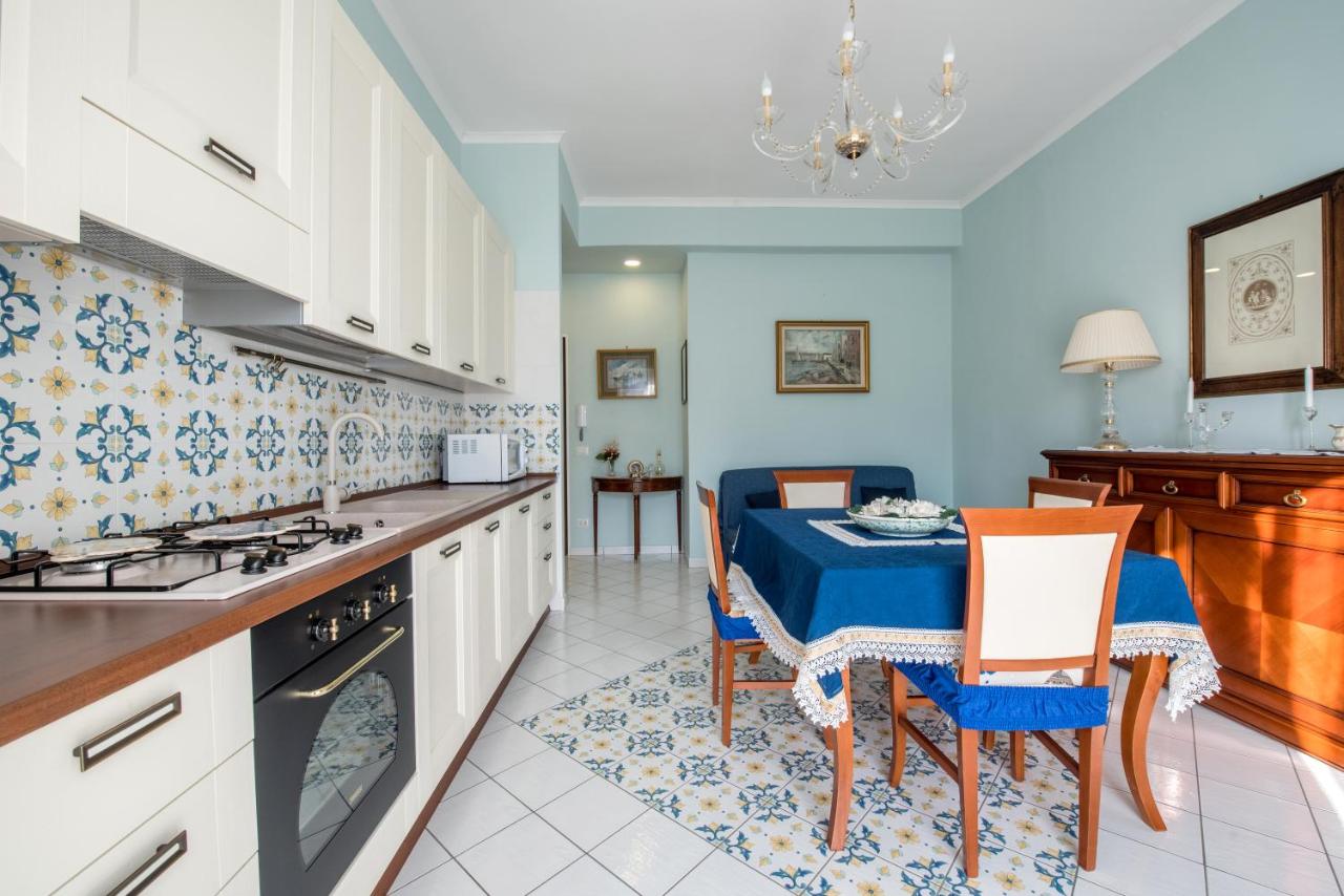 B&B Sorrente - City Home in Sorrento with Balcony and view - Bed and Breakfast Sorrente