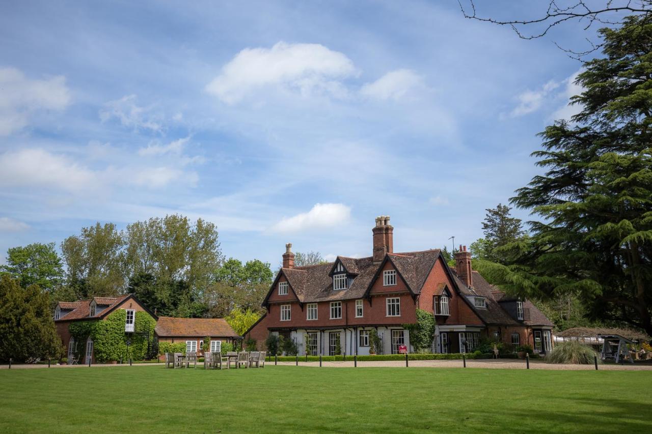 Ravenwood Hall Hotel - B&B