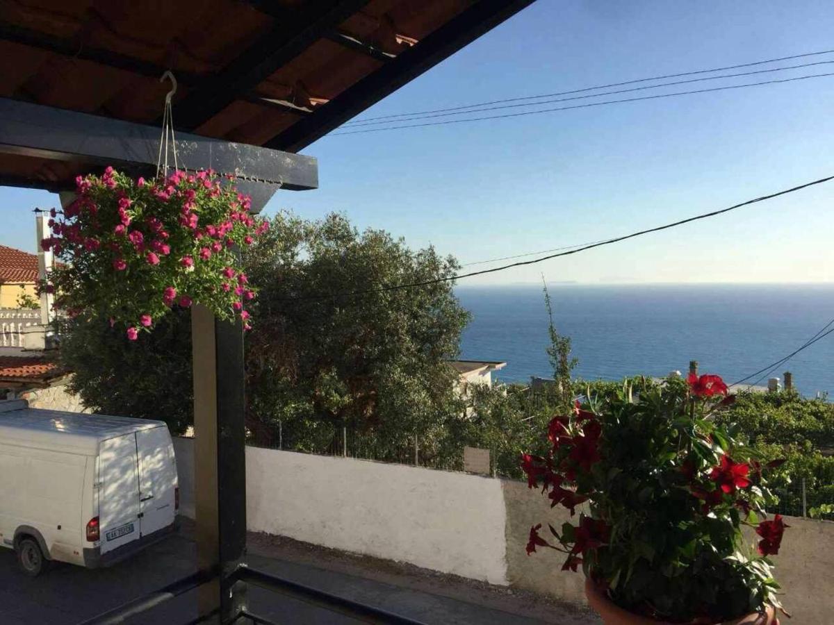 Joni's house - Ferienwohnung Piqeras