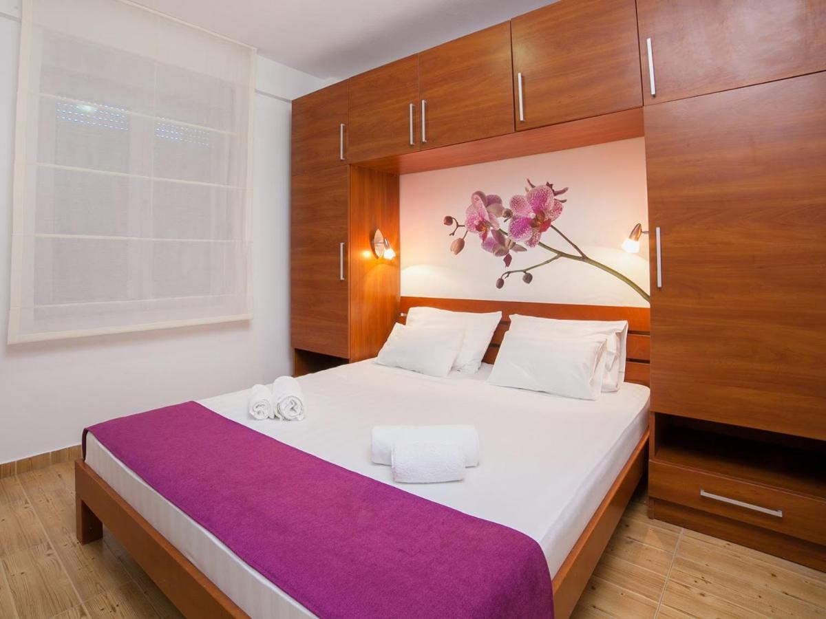 Apartment mit 1 Schlafzimmer, Gemeinschaftsbalkon und Meerblick