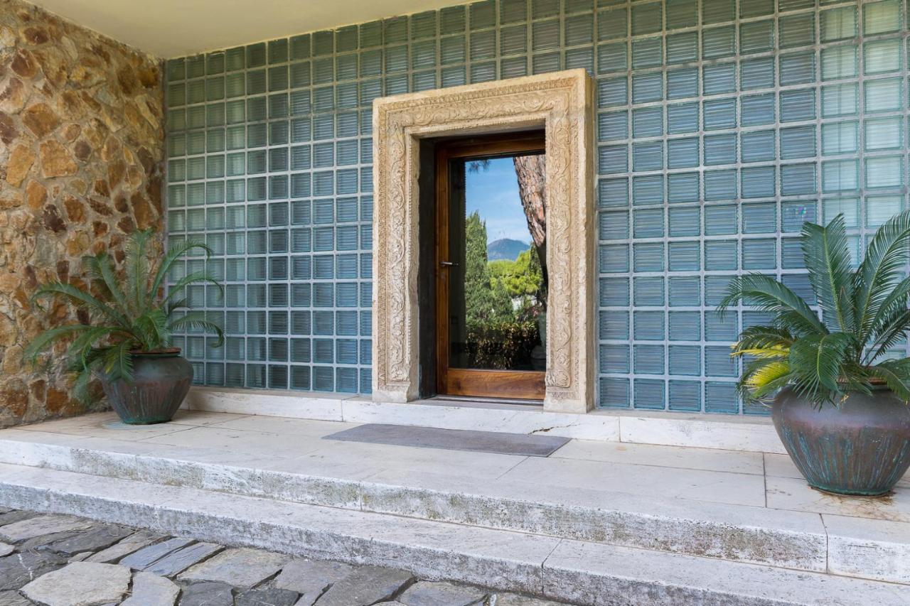 Suite with Garden View