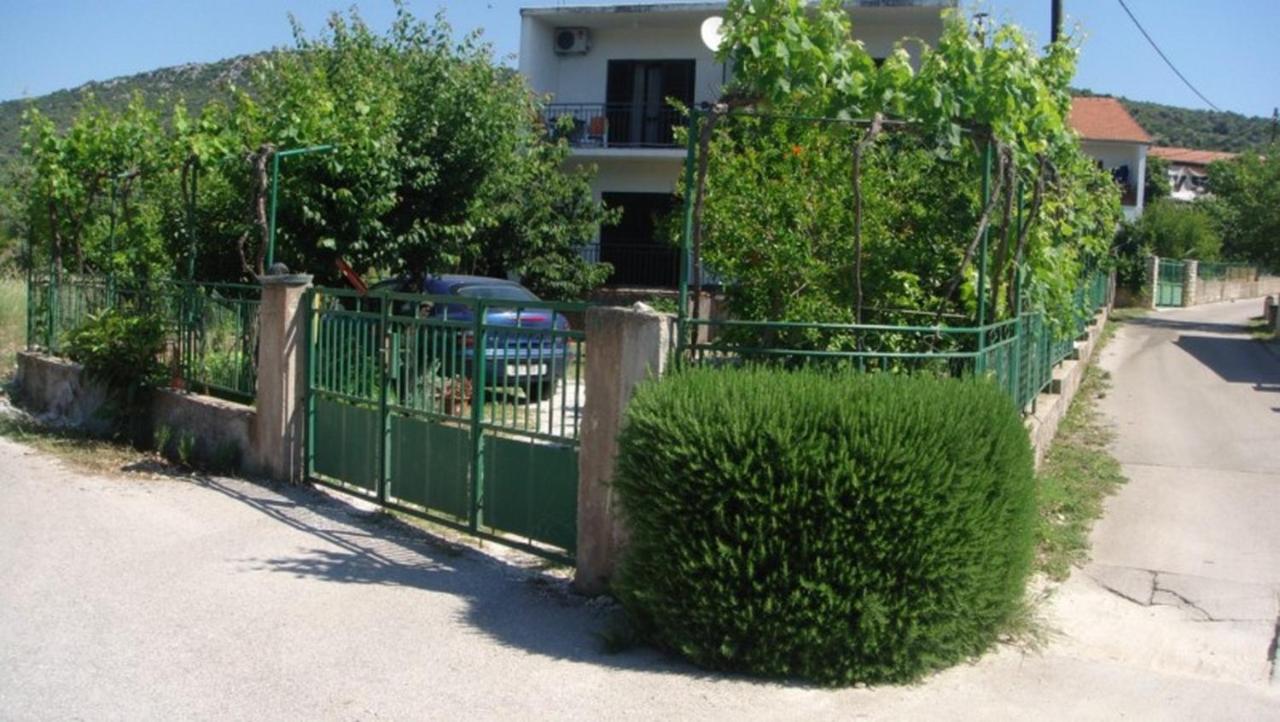 Apartment Mango - Bed and Breakfast Vinišće