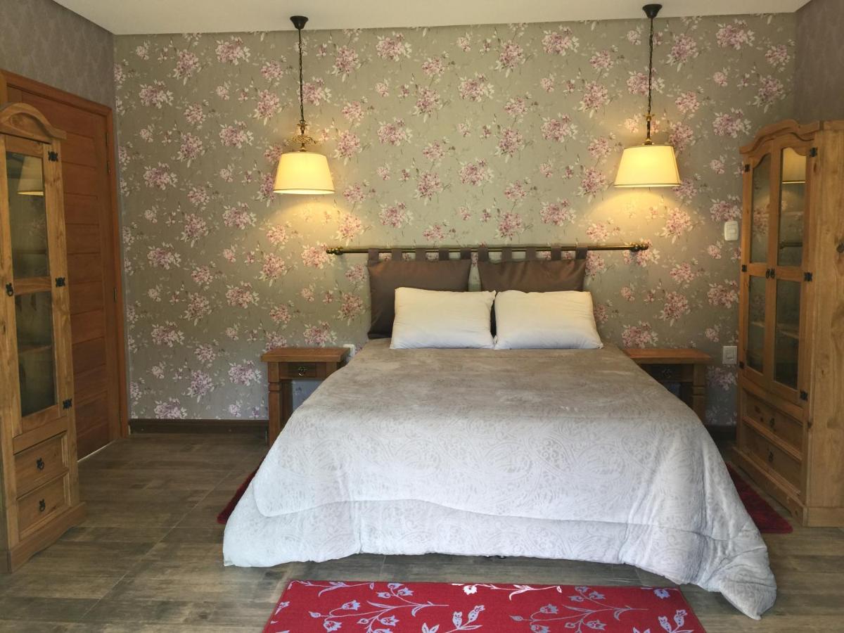 Suite with Mountain View