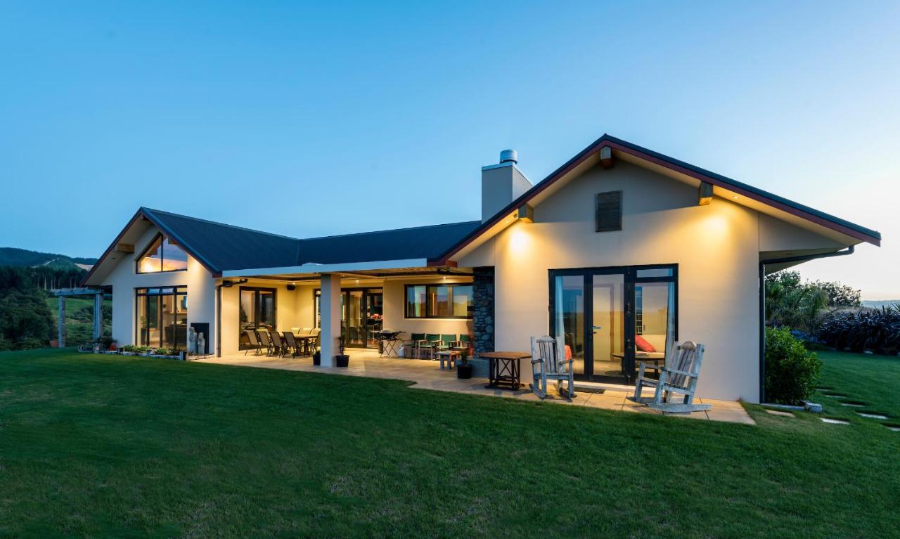 Secret Lake Farmstay - B&B