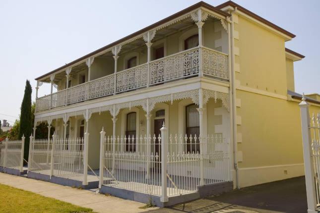 B&B Warrnambool - King Street Apartments - Bed and Breakfast Warrnambool