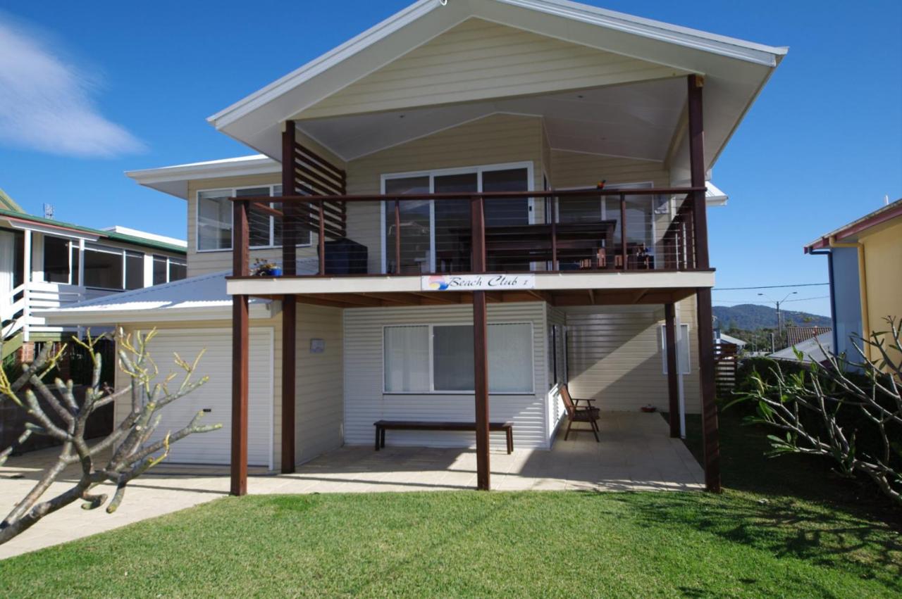 B&B Crescent Head - Beach Club 1, 5 Gowing Street - Bed and Breakfast Crescent Head