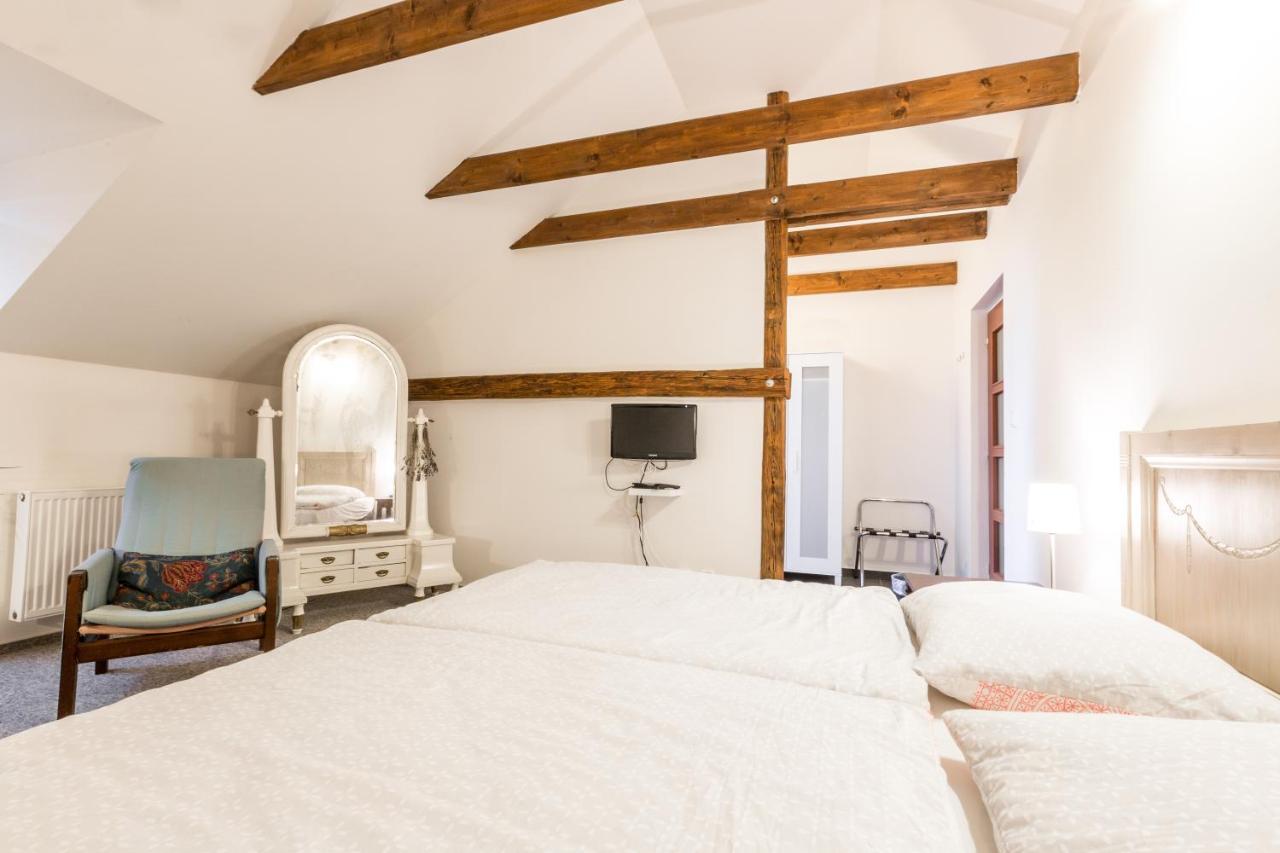 Double or Twin Room - Attic