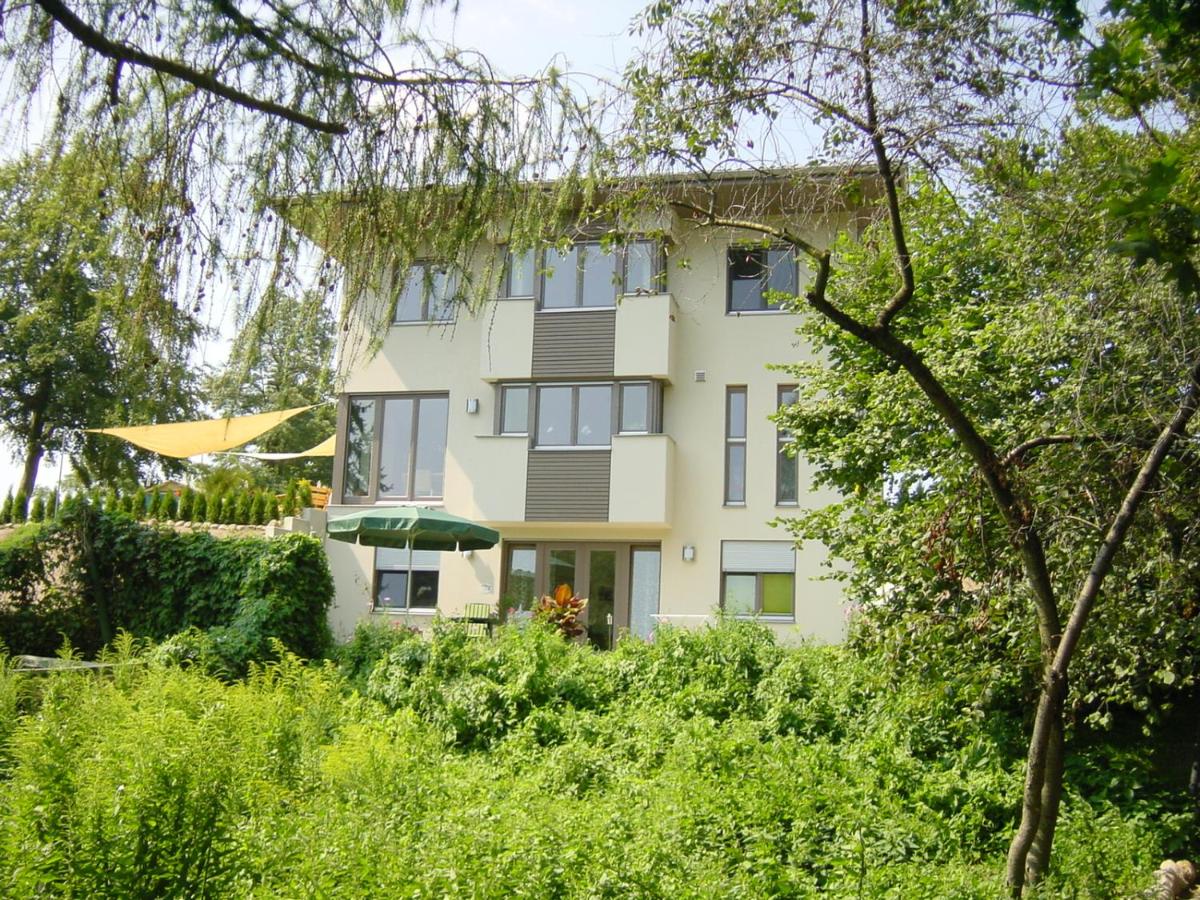 Villa am Weinberg Waren Müritz - Bed and Breakfast