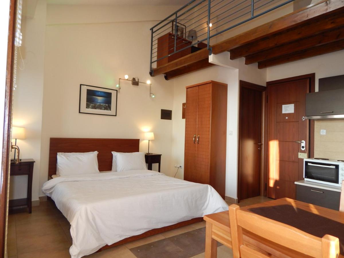 Estudio de 2 niveles con vistas al mar