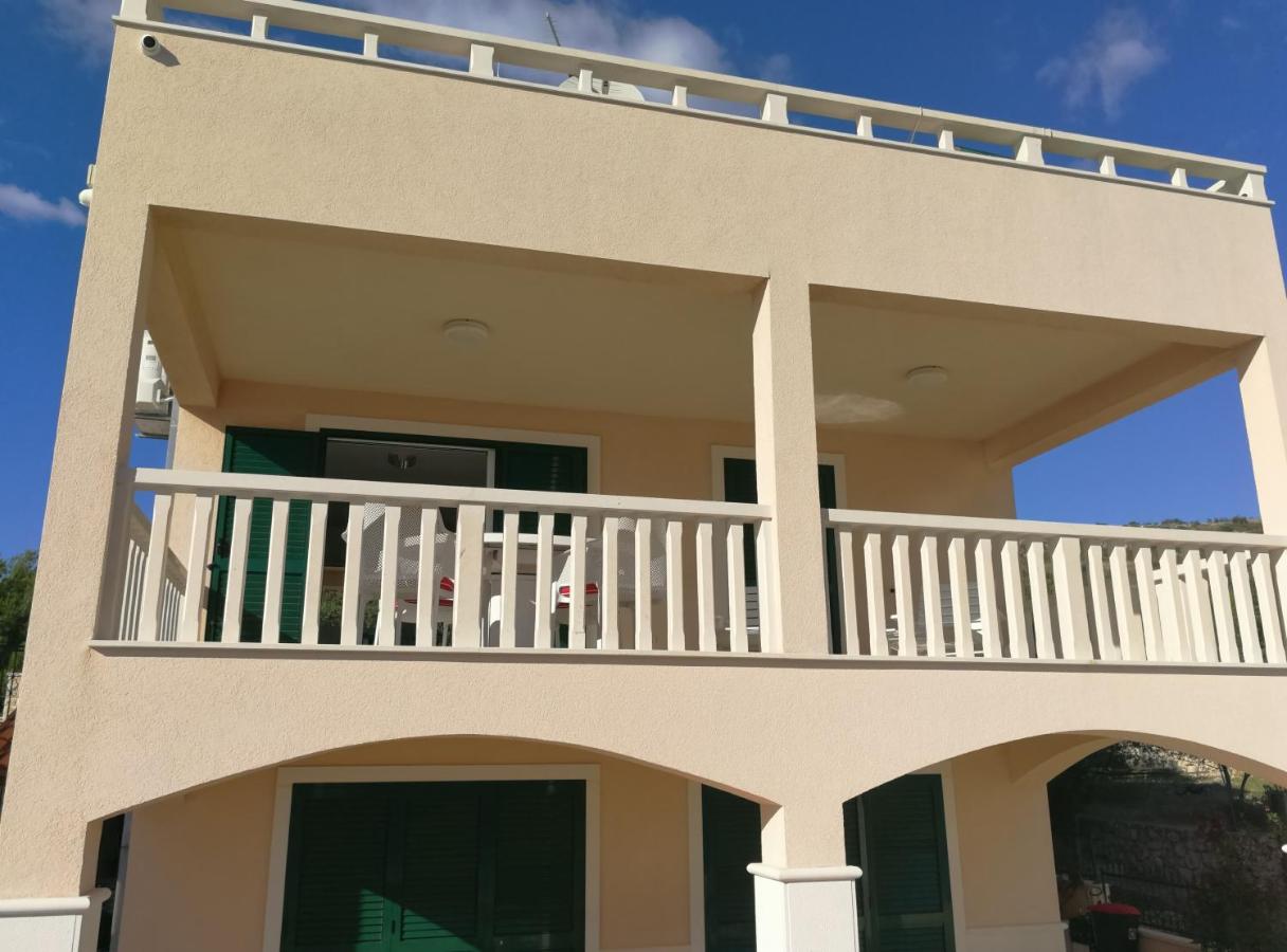 Beach Apartments Rogoznica - Bed and Breakfast Rogoznica