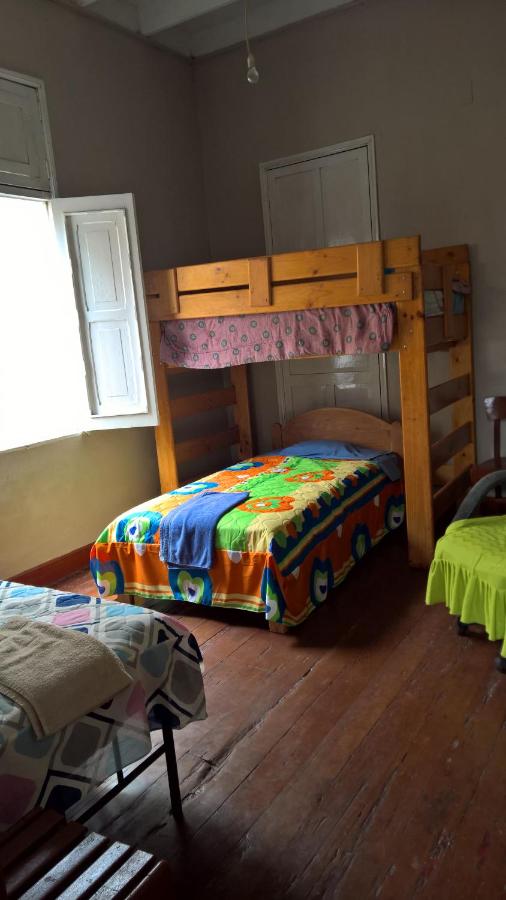 Economy Dreibettzimmer mit Gemeinschaftsbad