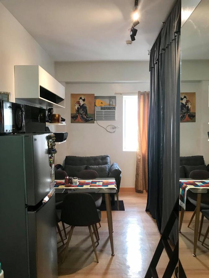 Happy Place - B&B Manila