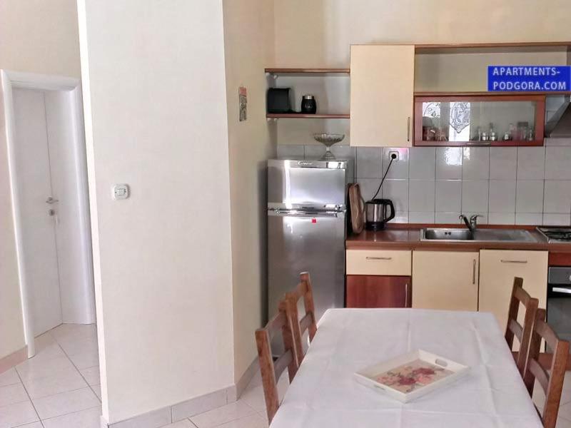 Apartment Dubravka - Ferienwohnung Podgora
