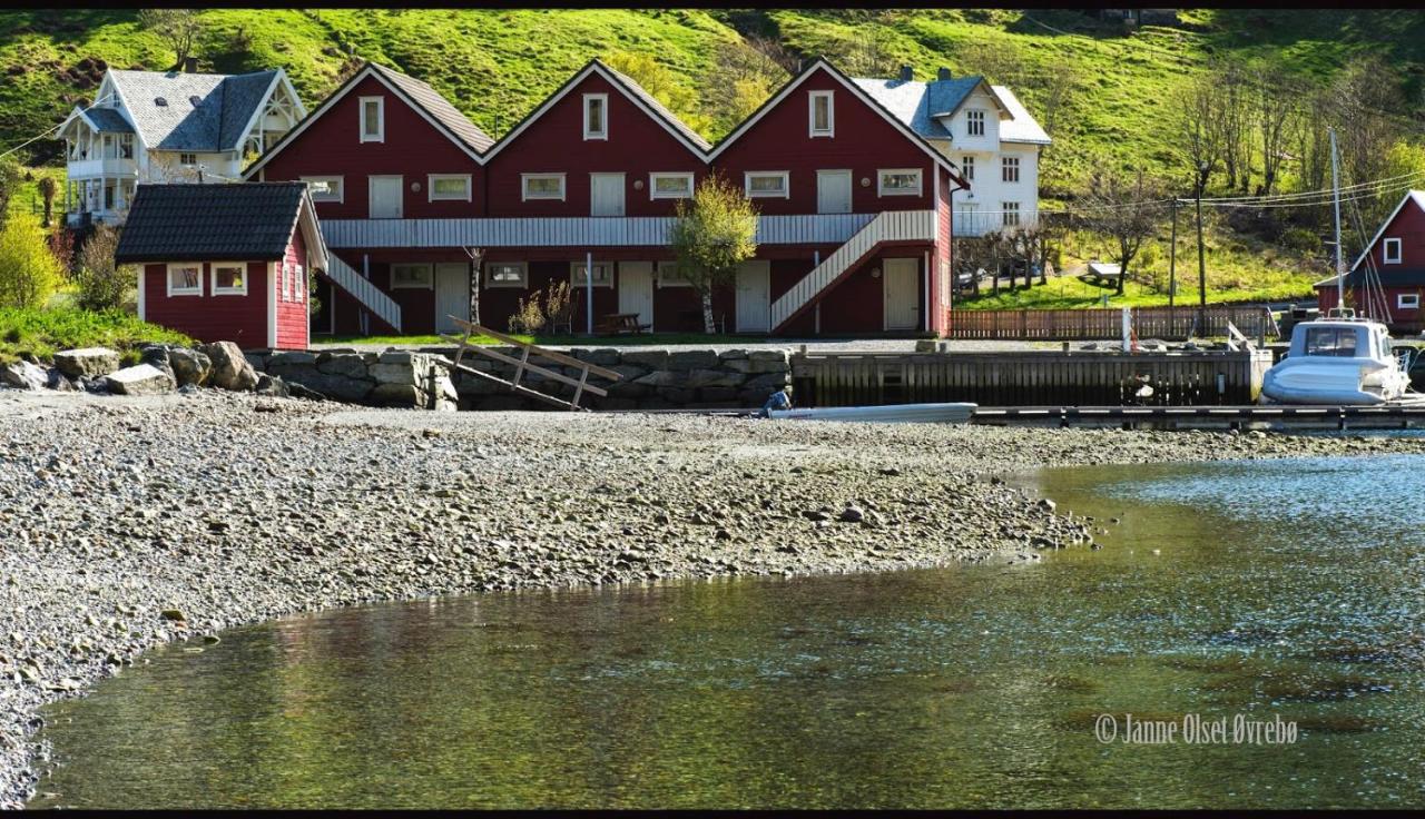 B&B Stongfjorden - Grandane Feriehus - Bed and Breakfast Stongfjorden