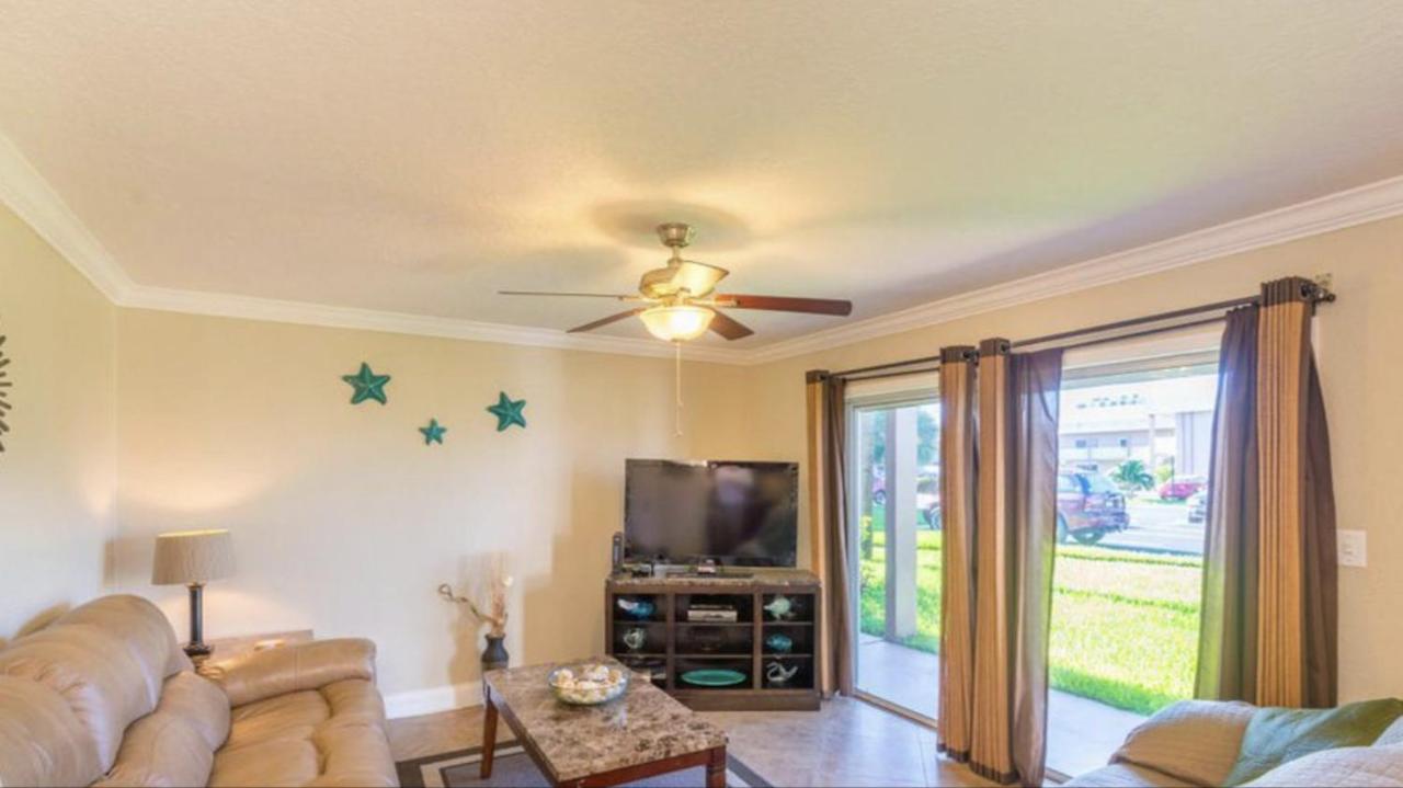Tropical Paradise at Diplomat - B&B Cocoa Beach