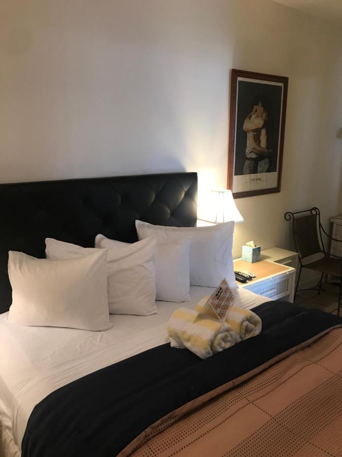 Handicap Accessible- Deluxe Cottage 